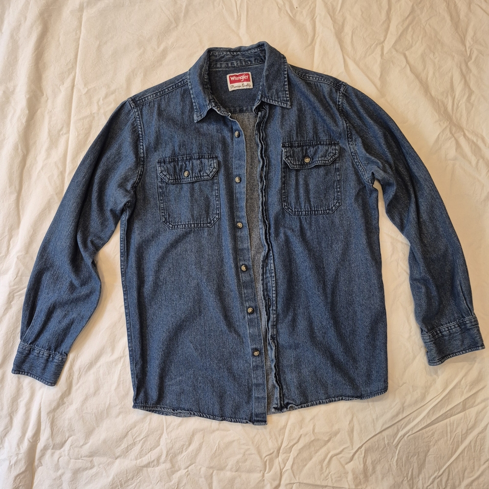 Wrangler Men's Blue Denim Button Down Shirt